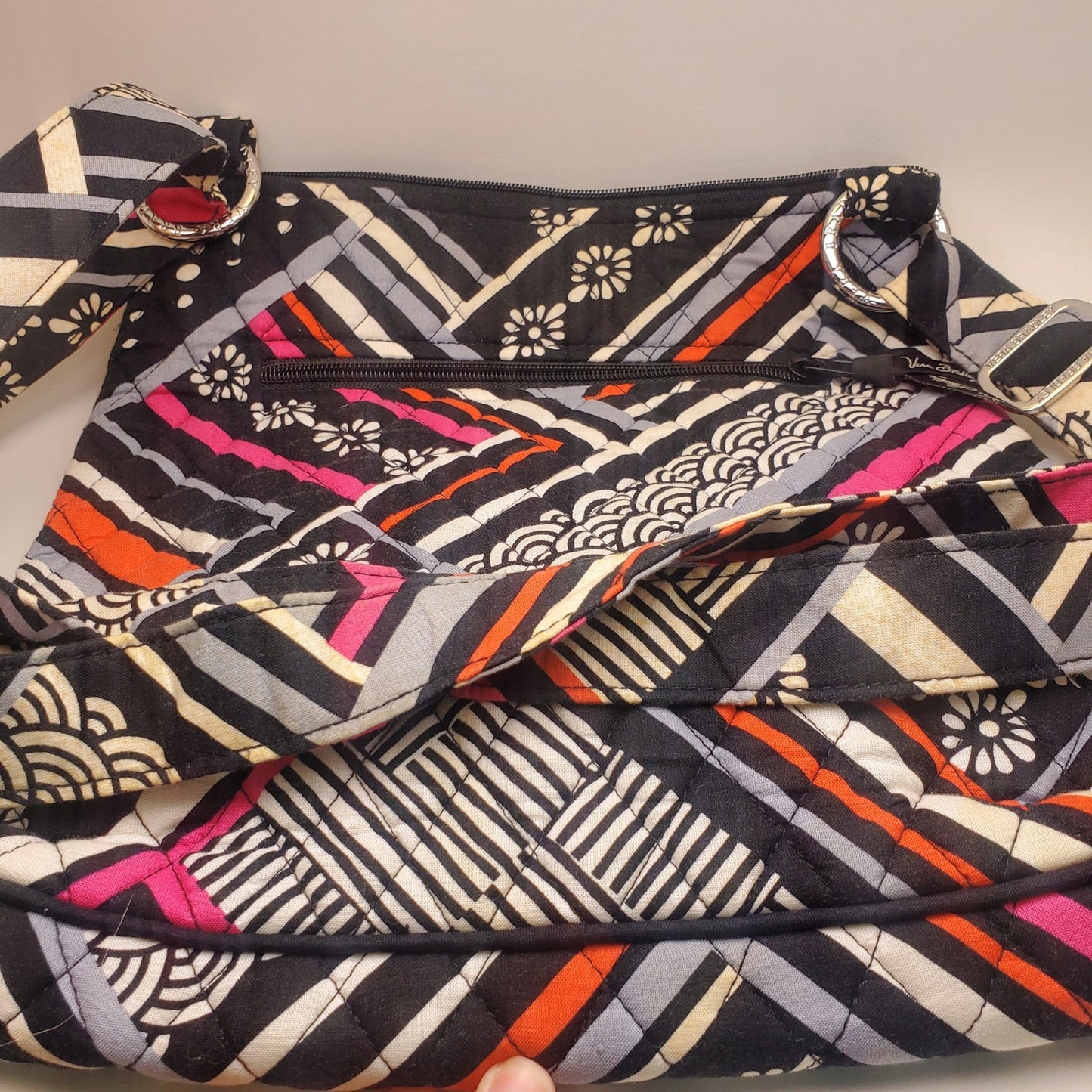 Patterned vera Bradley crossbody bag purse