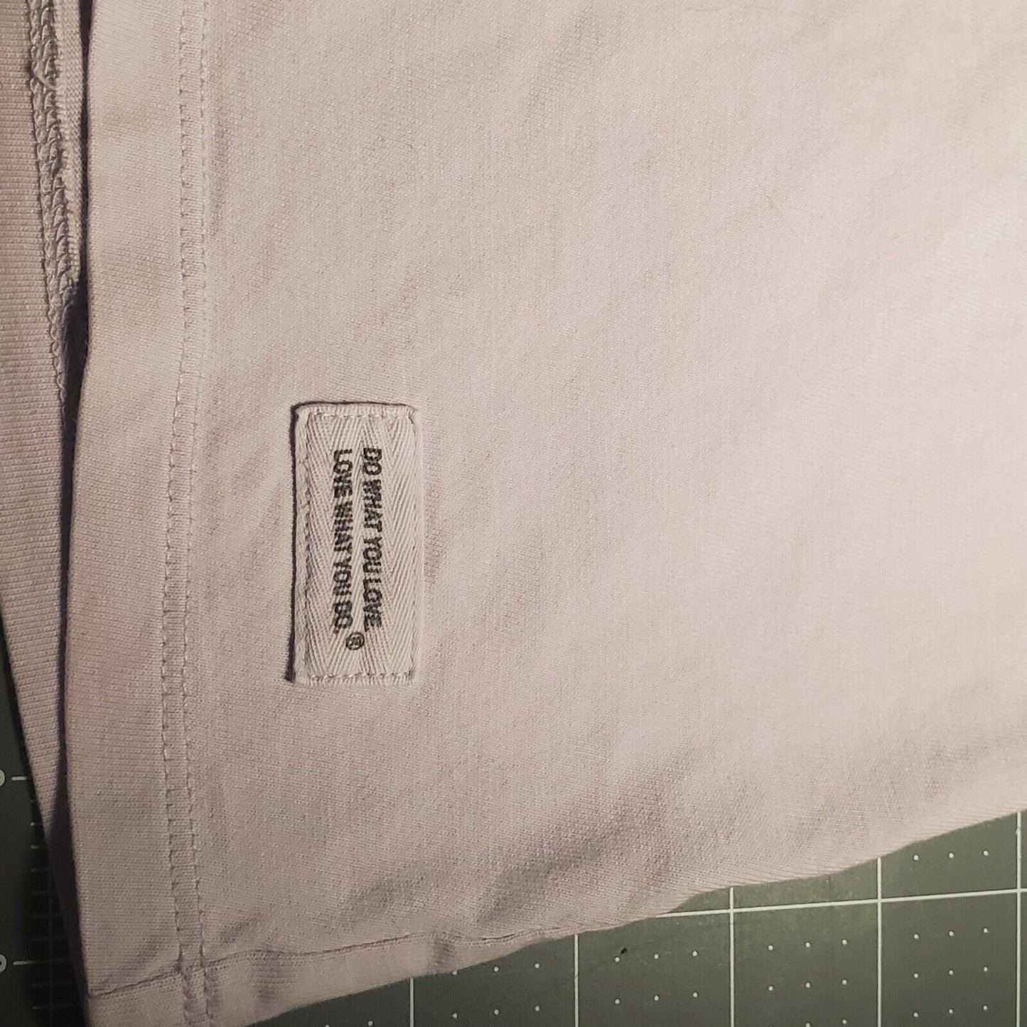 Life Is Good T-Shirt Womens Medium Lavender Relaxed Fit Crocus Flowers, Soft