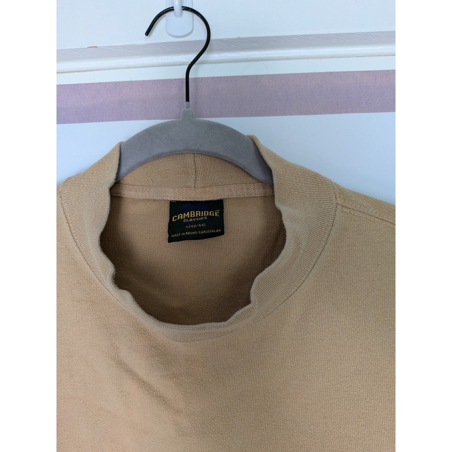 Cambridge Classics Cropped tan sweatshirt L