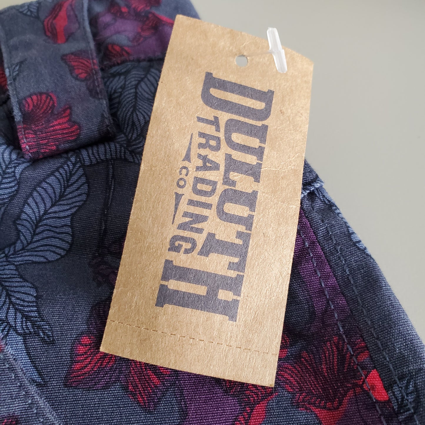 NWT Duluth Trading Co. women's floral gardening capri with so many pockets