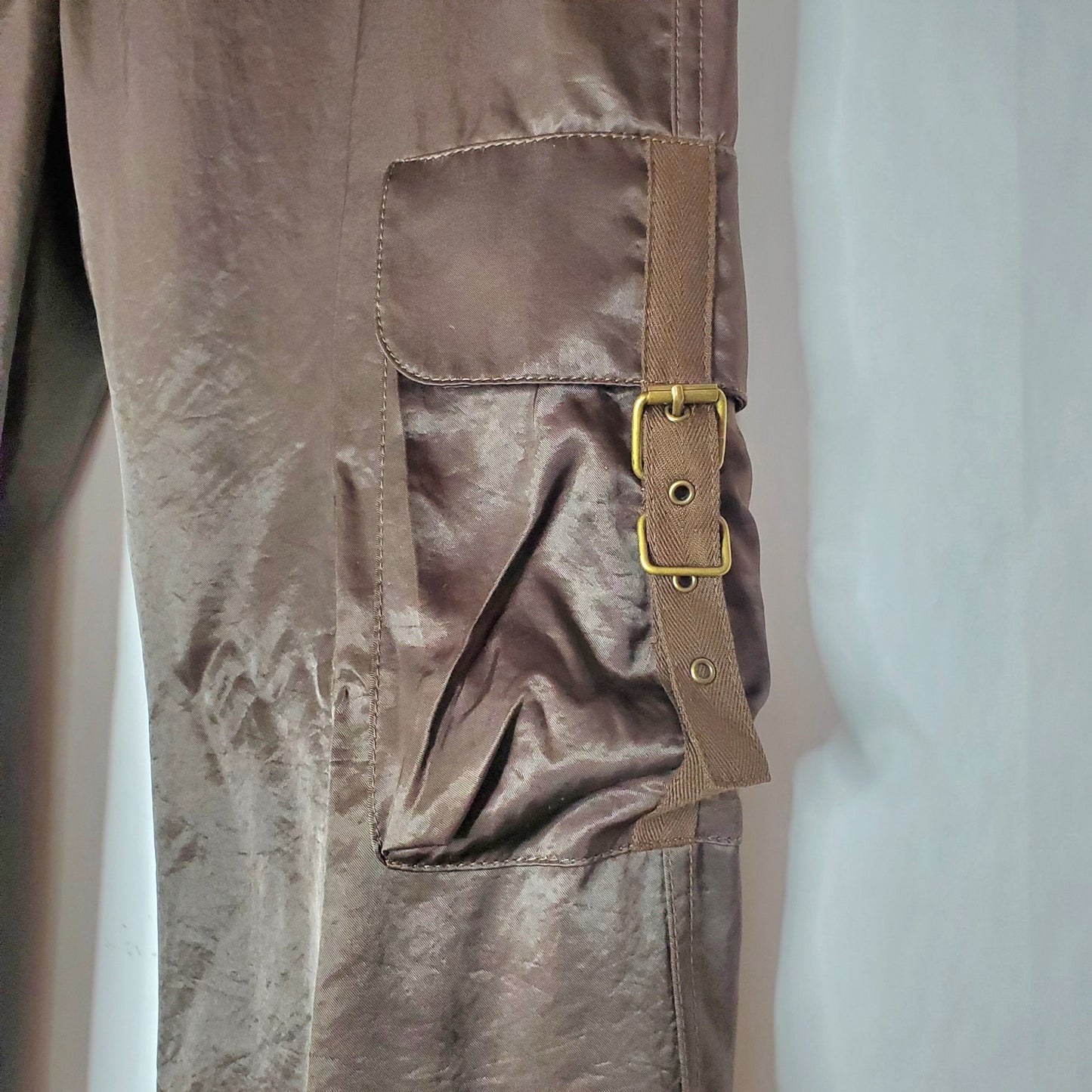 Express satin brown pants w/ cargo pockets, floral embroidery mid-ride W30 L31