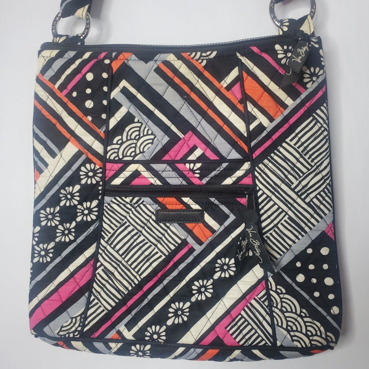 Patterned vera Bradley crossbody bag purse