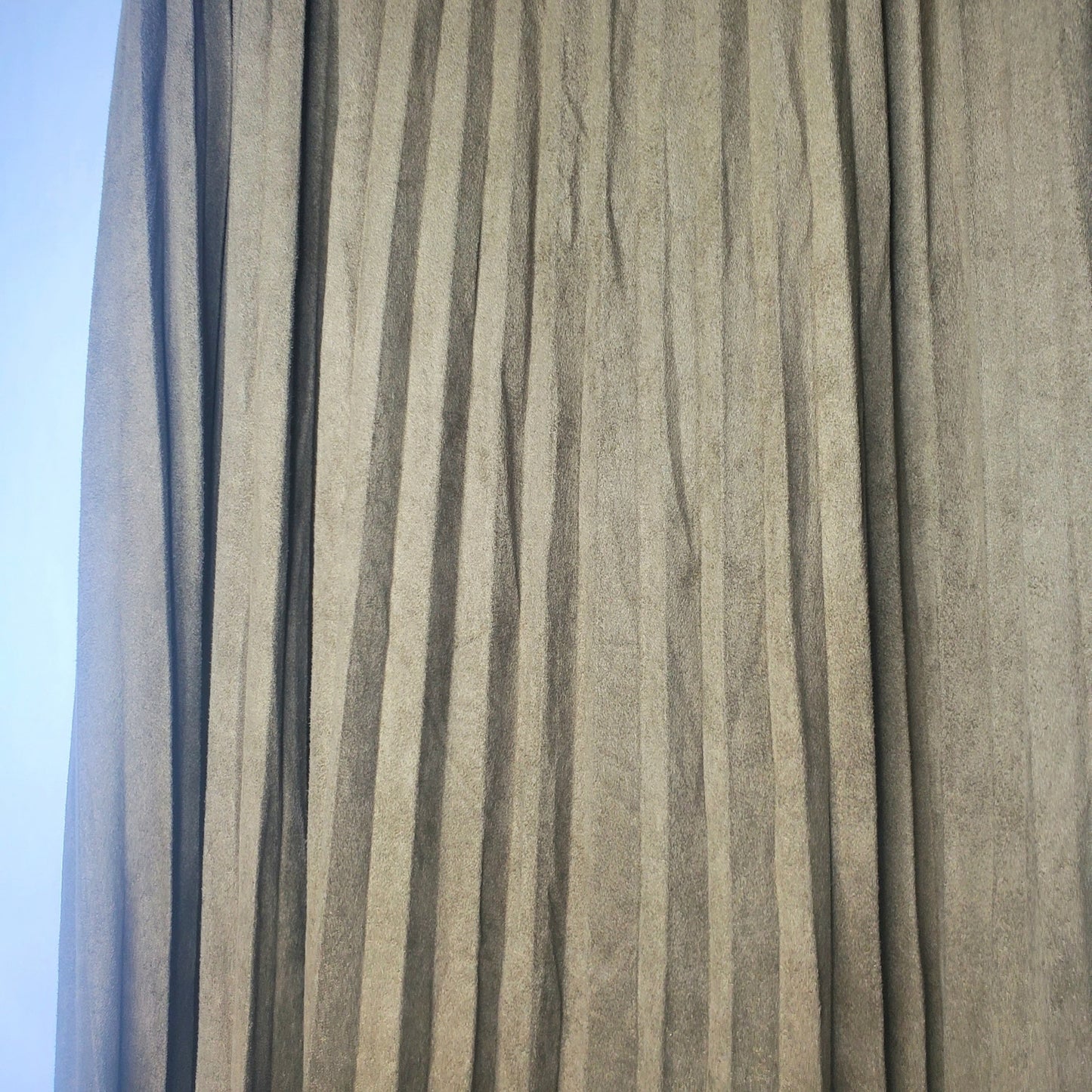 DKNY faux suede pleated green midi skirt size medium