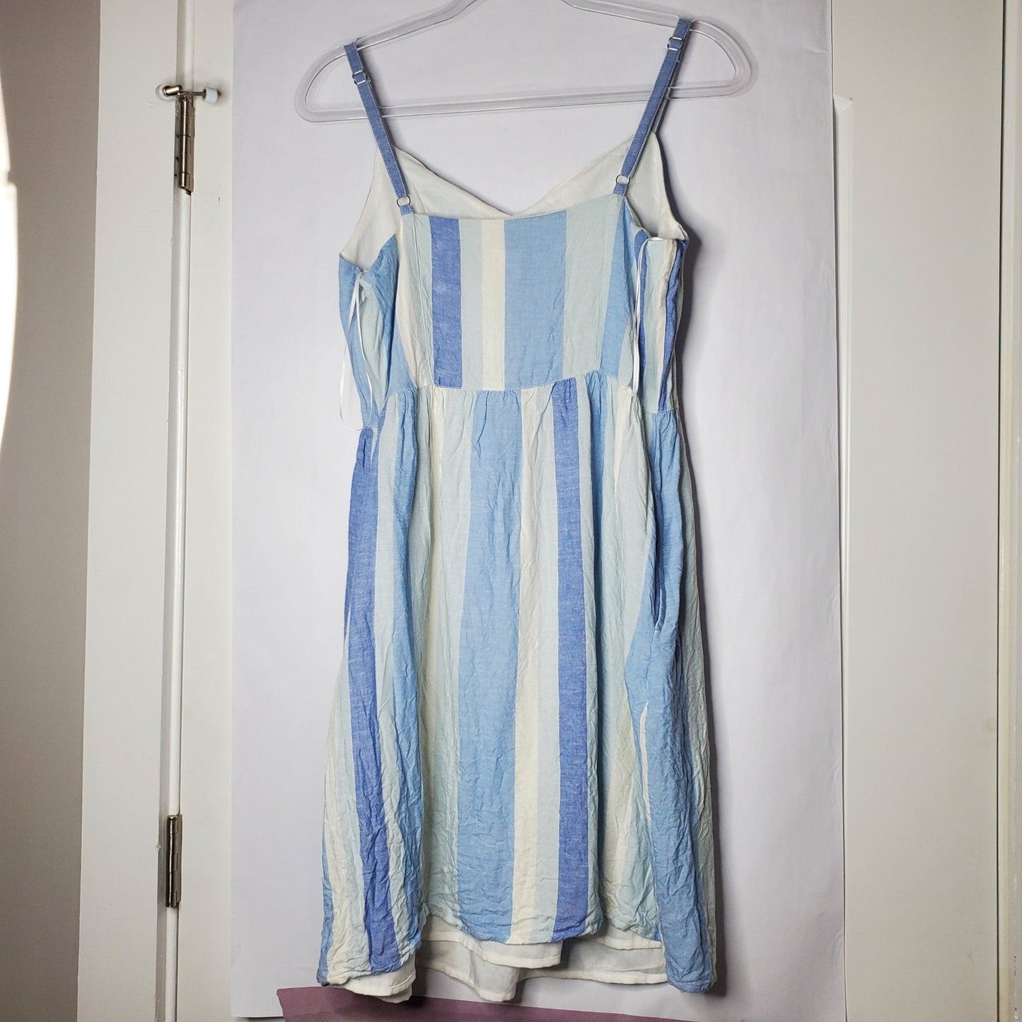 Spring dress joie stripes blue and white US 8 wodden buttons midi pockets