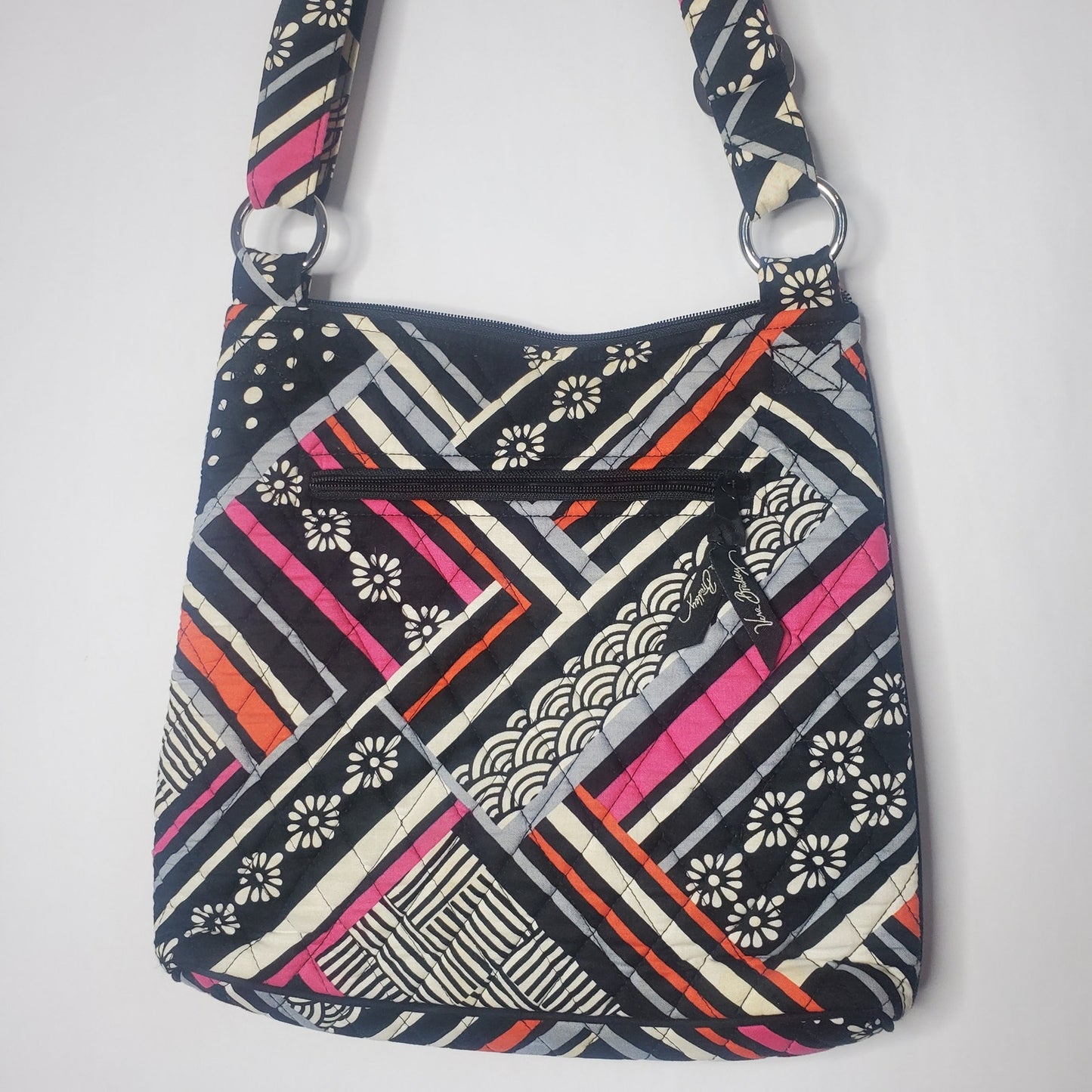 Patterned vera Bradley crossbody bag purse