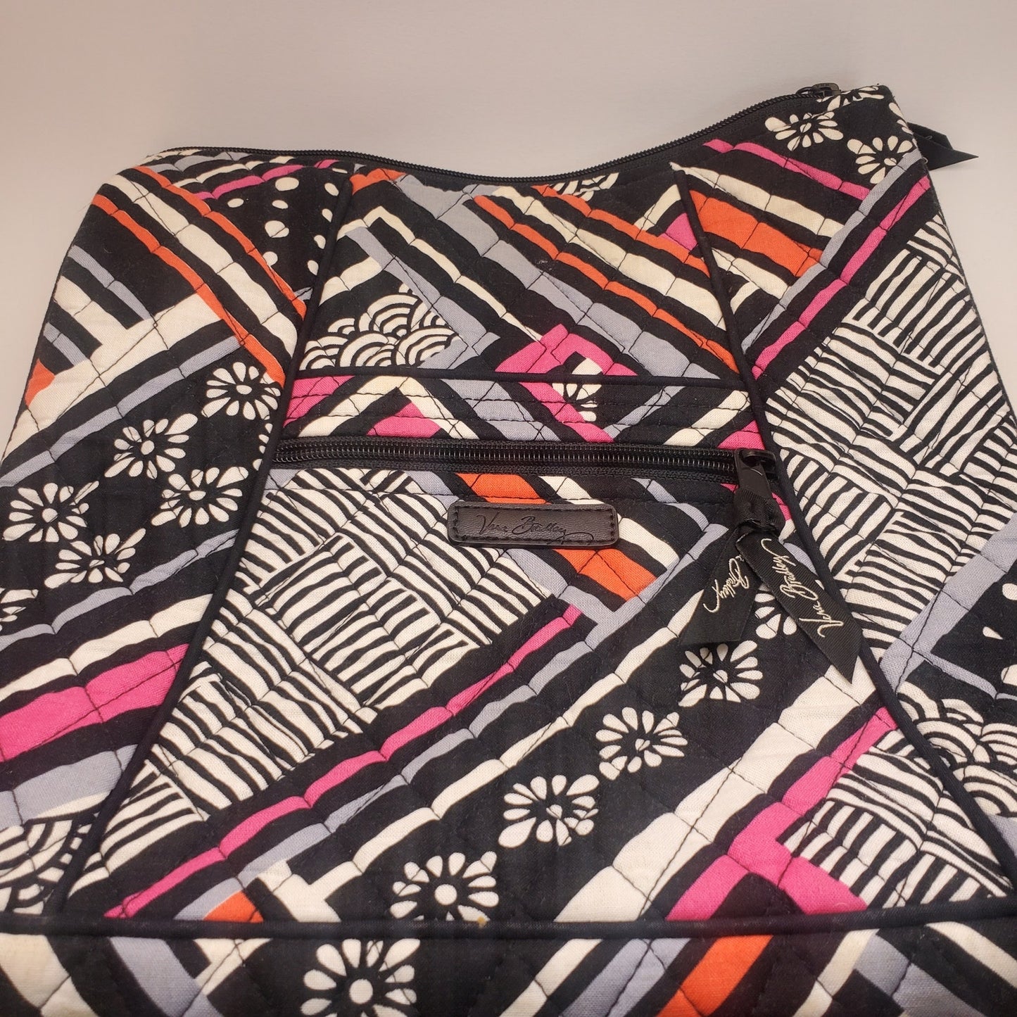 Patterned vera Bradley crossbody bag purse