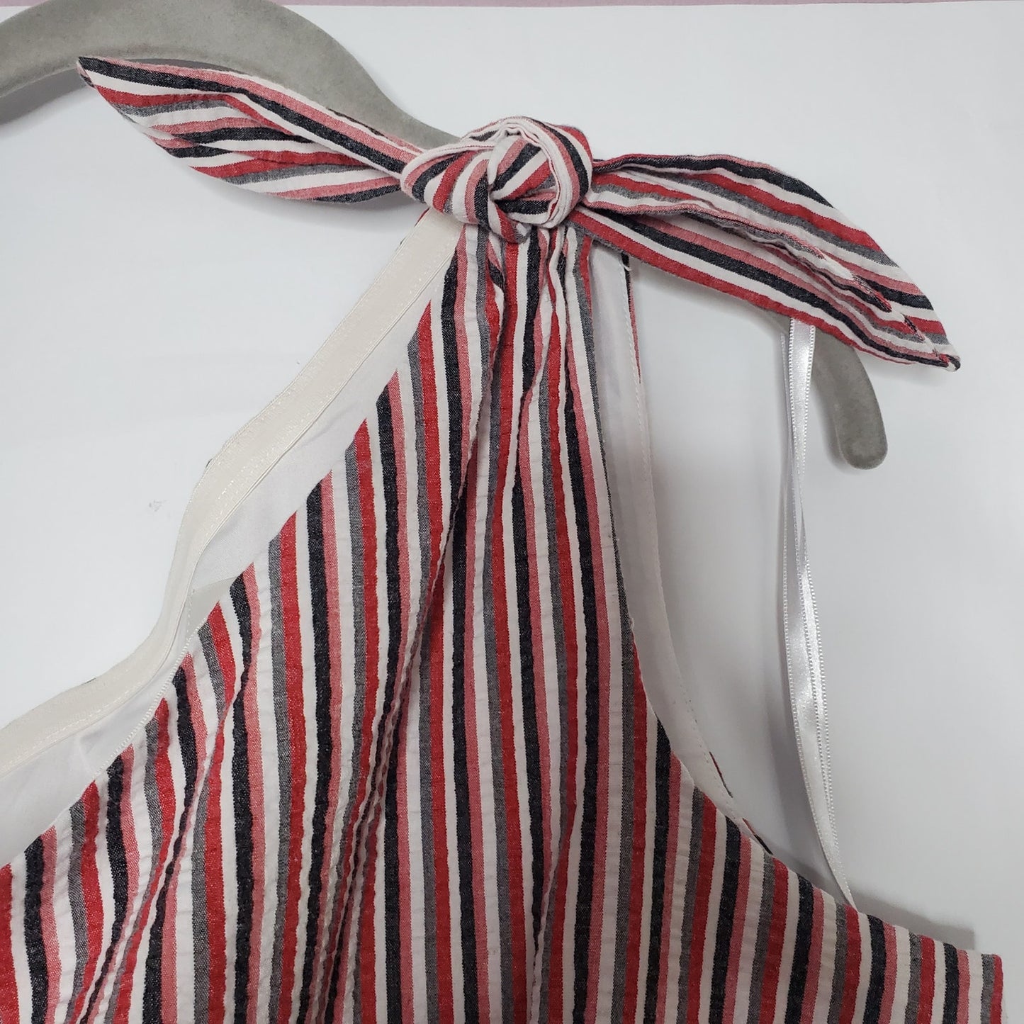 Asymmetrical vertical stripe cotton dress Loft size 6 one shoulder bow red black