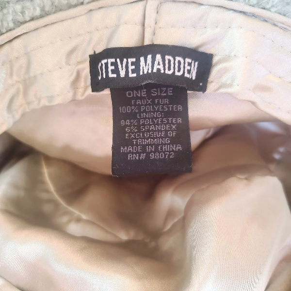 Bucket Hat Steve Madden faux fur green white embroidered logo one size fits all