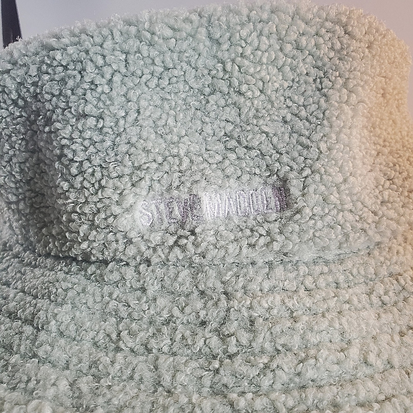 Bucket Hat Steve Madden faux fur green white embroidered logo one size fits all